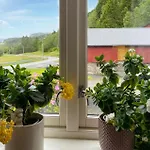 Cozy In With House A Panoramic View Nyaraló *